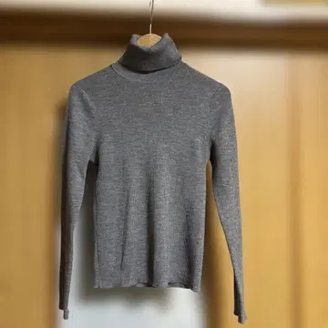 올드 잉겔란드 그레이 터틀넥 스웨터 36