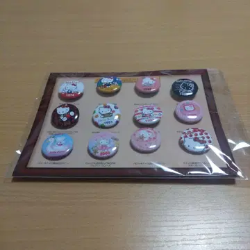 역대 헬로키티 캔뱃지 세트. 레트로