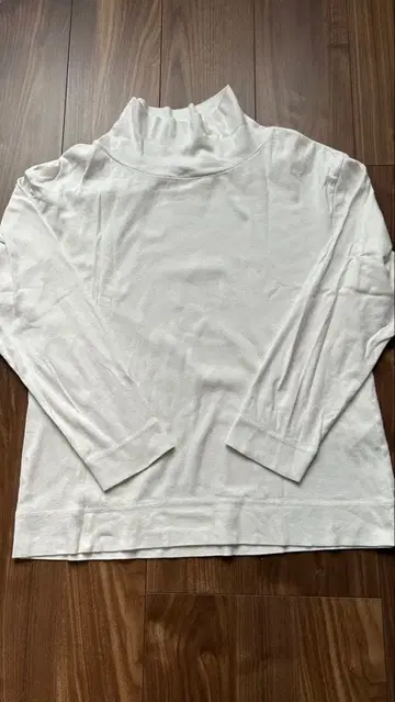 MHL 컷소우 터틀넥 화이트