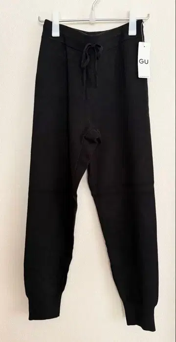 [새상품] 지유 GU 블랙 니트 팬츠 조거 팬츠 XL