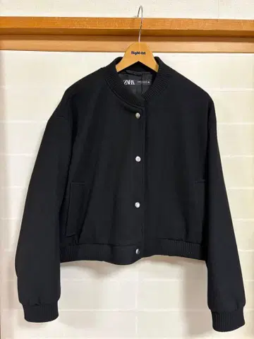 ZARA 블랙 크롭 자켓 XXL