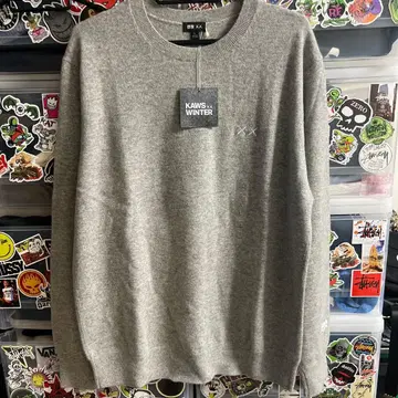 유니클로 x 카우스 캐시미어 100 크루넥 스웨터