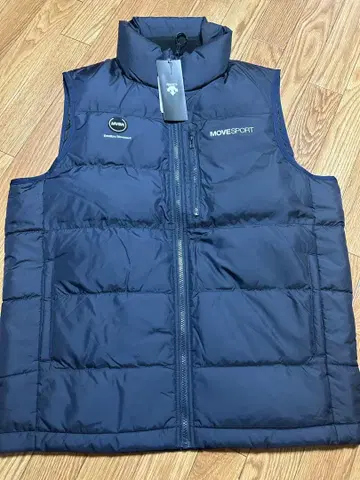 데상트 MOVE SPORT 다운 베스트 네이비 L 사이즈
