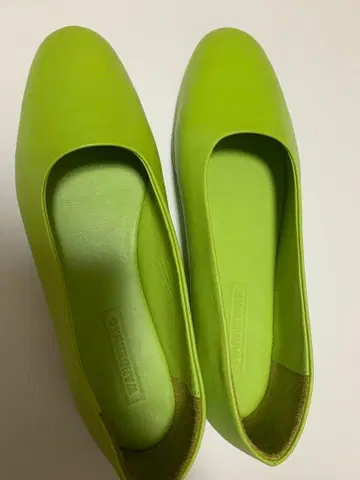 WANDERING 플랫슈즈