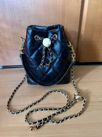 아베일 숄더백 복조리형 퀼팅 체인