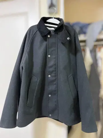 블랙 코듀로이 카라 부착 자켓