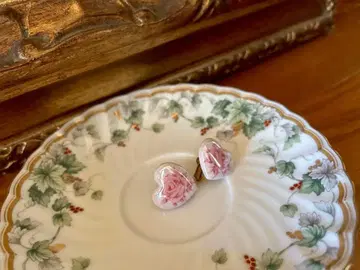 유럽 프랑스 앤티크 빈티지 장미 하트 귀찌