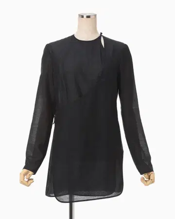 마메쿠로구치 보타니컬 시어 탑 블랙