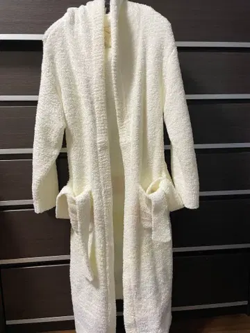 젤라또피케 화이트 후드 부착 목욕 가운