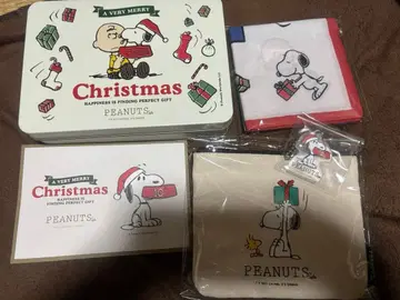 스누피 크리스마스 기프트 박스 2025 피넛 카페