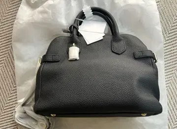 미사용 새상품 HAYNI 블랙 가죽 2way 백 골드 금장 장식