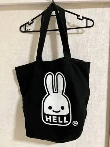 [새상품급] CUNE 지옥주머니 토트백 레어 블랙