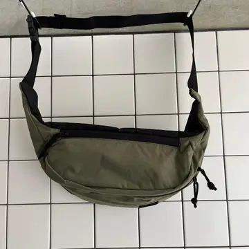 카리머 바디백 KARRIMOR 웨스트 파우치 새상품 카키