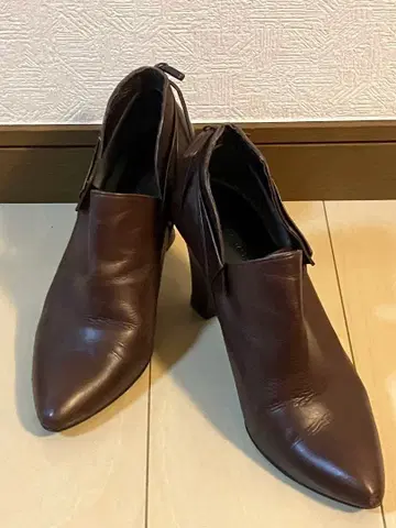 다크 브라운 천연 가죽 스틸레토 부티