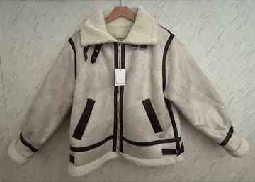 아이보리 보아 자켓