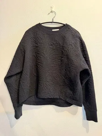 UNITED ARROWS | 퀼트 자카드 맨투맨 트레이닝복 블랙