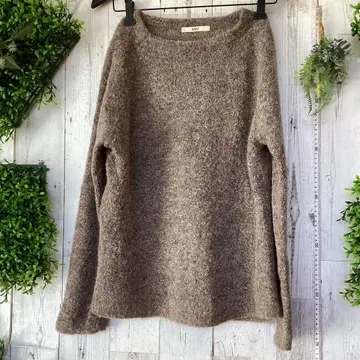 평평하게 놓았을 때 가슴 너비 56