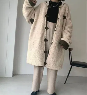 캐널진 보아 롱 코트 사이즈 38