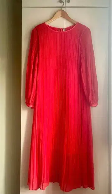[ NANO universe ] 시어 플리츠 원피스 빨간색