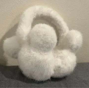 디즈니 화이트 퍼 귀도리