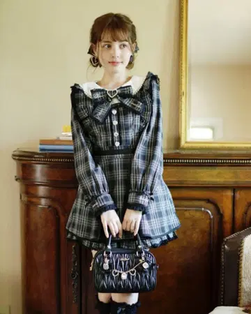 LIZLISA 프릴 에이프런 셋업 블랙