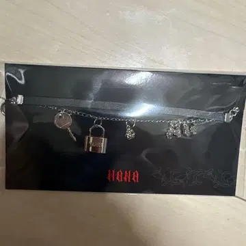 HANA BADLOVE YURI 유리 참 팔찌