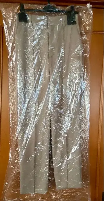 [ 새상품, 미사용 ] LOUNIE 베이지 스트레이트 팬츠