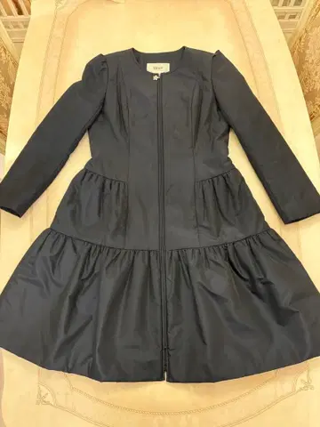 Renee 네이비 집업 아우터