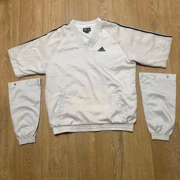 adidas 화이트 자켓 암커버 포함