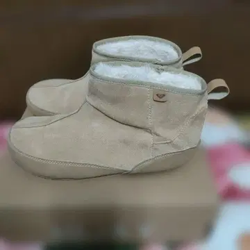 베이지 스웨이드 숏부츠 퍼 내부