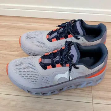 On 러닝화 그레이/오렌지