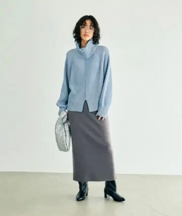 LEPSIM 렙심 12 게이지 총침 내로우 스커트 차콜 FT