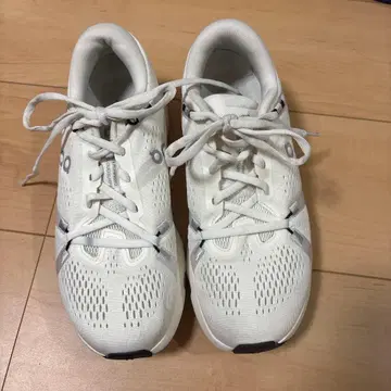 on 클라우드서퍼 2 23.5cm