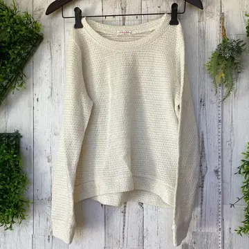 평평하게 놓았을 때 가슴 너비 52