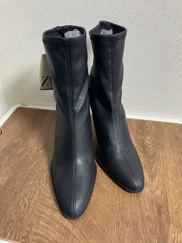 미사용 ZARA 부츠 택 포함 새상품 부츠 24.5cm