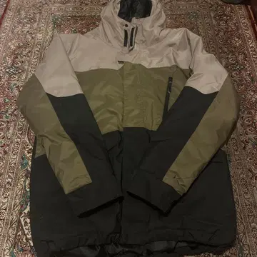 AIGLE 마운틴 파카 후드 부착