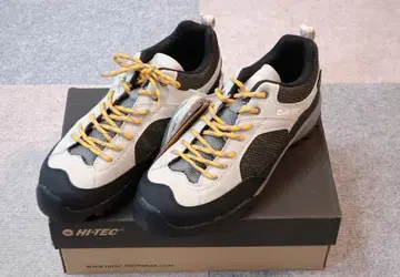 새상품 HI-TEC 트레킹 슈즈 25.0 투습 방수 끈 포함