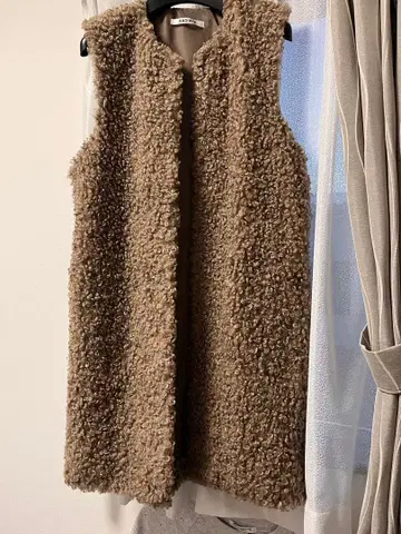 [ RADIATE ] 푸들 베스트 샌드베이지