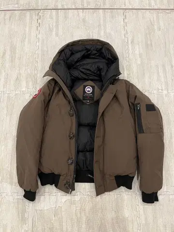 Canada Goose 다운 자켓 M 사이즈