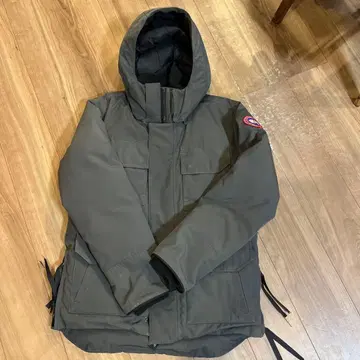CANADA GOOSE 그레이 다운 후드티
