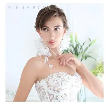 STELLA BRIDAL 쉬폰 플라워와 스와로브스키의 브라이덜 귀걸이