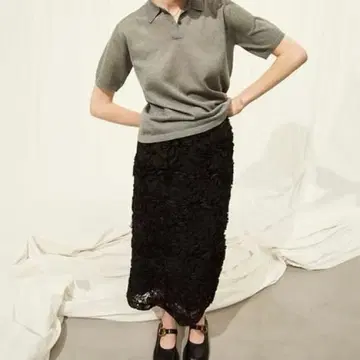 미라 오웬 시어 모티브 패브릭 스트레이트 스커트 블랙