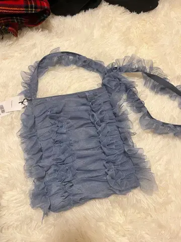 PAGEBOY 프릴 달린 블루 숄더백 미사용 새상품