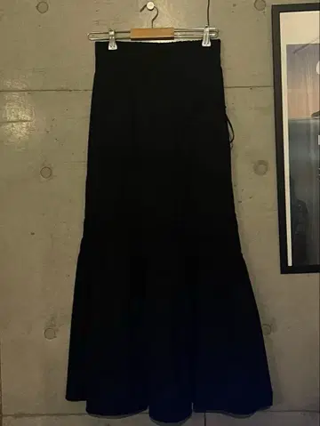 블랙 플레어 스커트