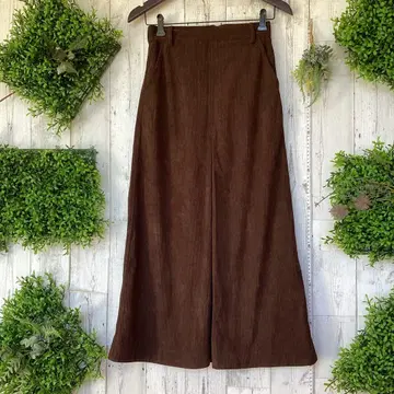 평평하게 놓았을 때 허리 33 밴딩 있음