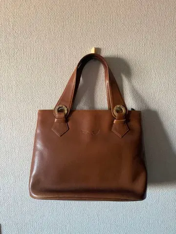 모리 하나에 핸드백