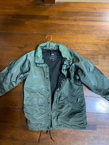 올리브 그린 밀리터리 자켓