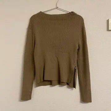 [ 개럴개런트 ] 보틀넥 니트 지퍼 리브 니트