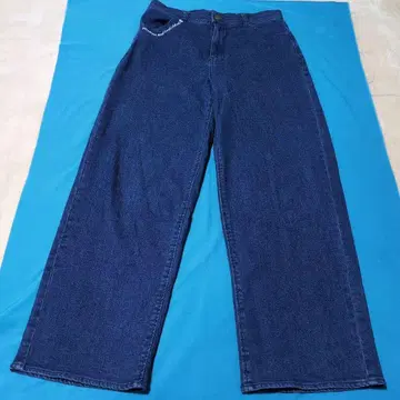 MARY QUANT (새상품급) 스트레이트 데님 다크 블루