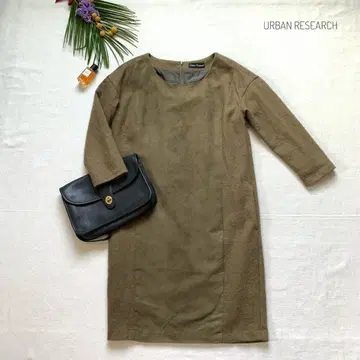 [ 새상품급 ] 어반 리서치 페이크 스웨이드 절개 원피스 카키